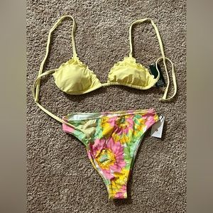 Woman’s 2 piece swim wear size small